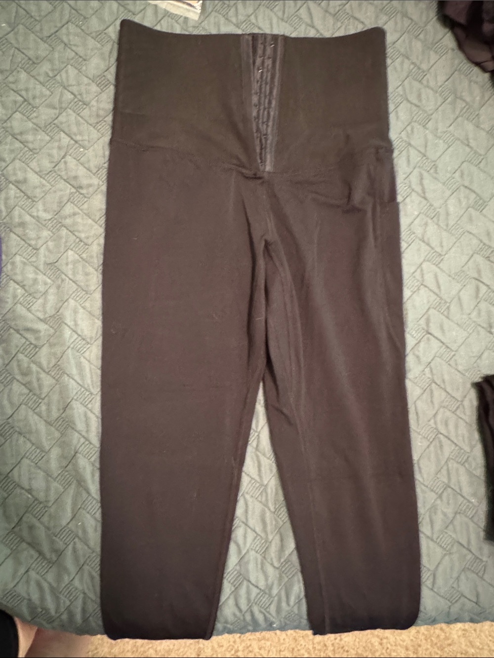 Postpartum High-Waist Shaping Leggings